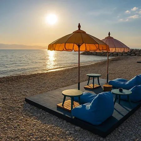 Σπίτι διακοπών Kalamata's Urban Oasis With Private Balcony *