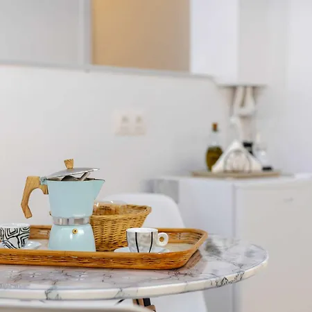 Kalamata's Urban Oasis With Private Balcony * Καλαμάτα