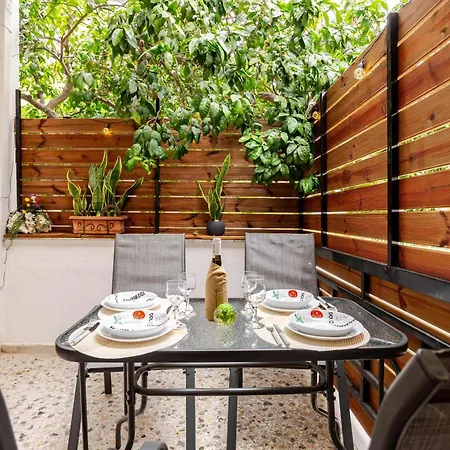 Kalamata's Urban Oasis With Private Balcony * Καλαμάτα